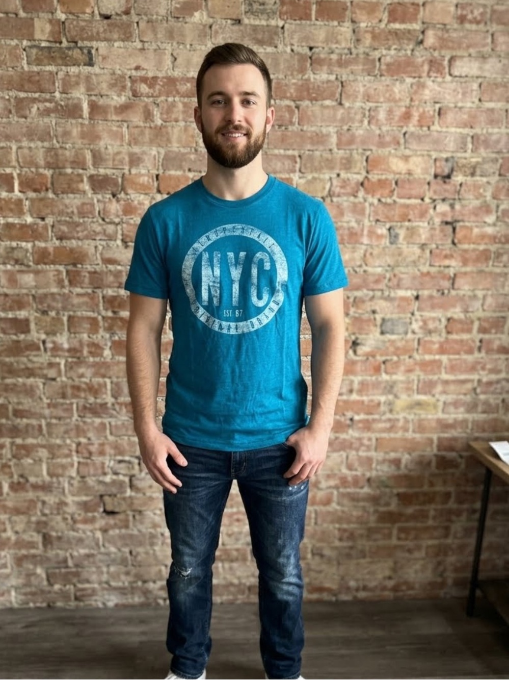 Aeropostale Men’s Teal NYC Graphic Short Sleeve Tee